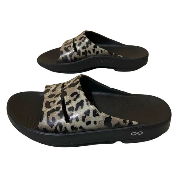 Oofos Women's Ooahh Limited Edition Cheetah Slides - Picture 6 of 8